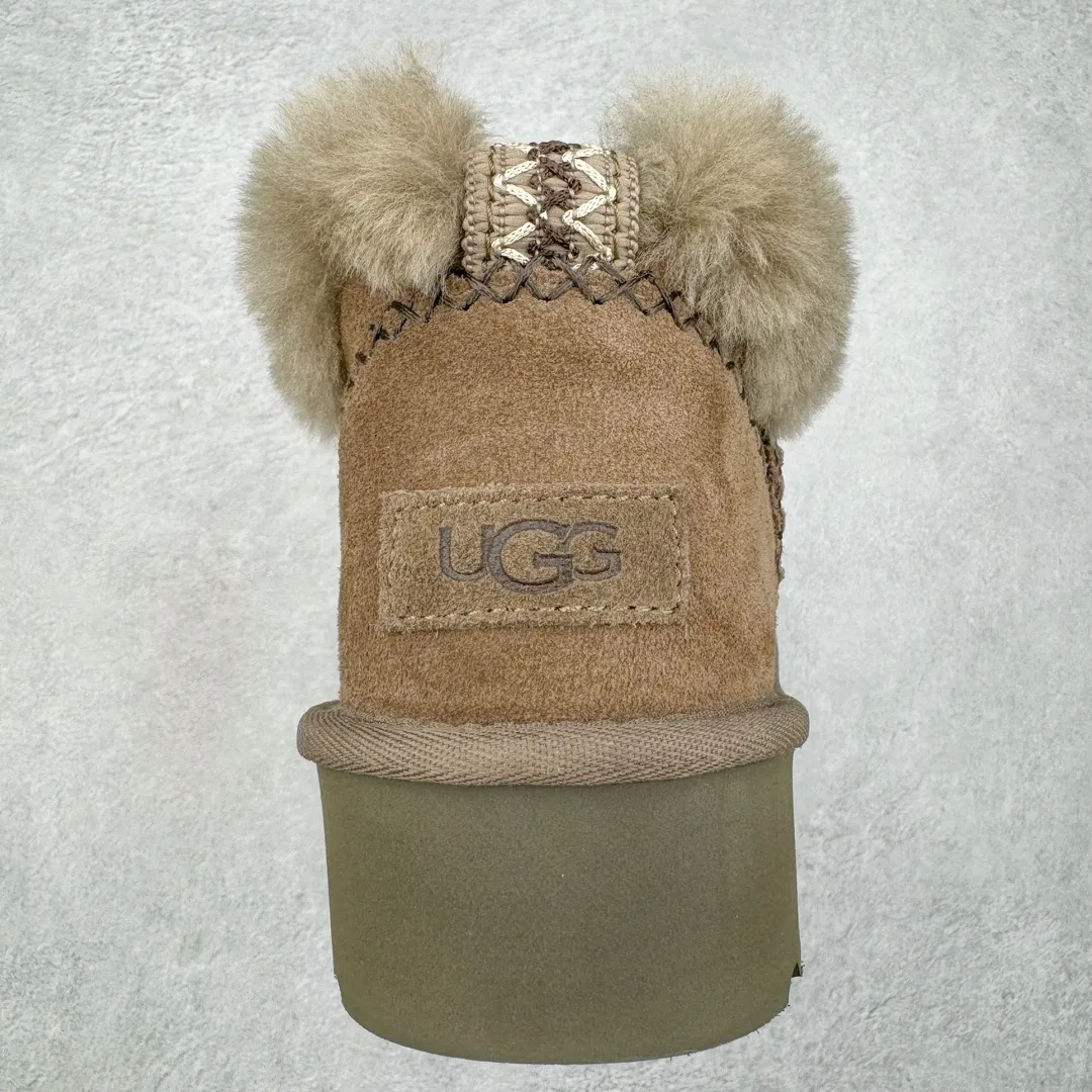 Pick up locally 💰560 UGG 8224 Alpine low-cut autumn and winter sheep fur integrated snow boots. All shoes are made from ZP. Longfeng A-grade Australian imported sheep fur integrated brand OEM production line. Fully follow the ZP process. OEM original pattern maker. Adhering to the principle of no original shoes and no development selection. Pay attention to every detail. The most authentic version on the market TREADLITE "Light Wing" technology outsole Lightweight/durable/flexible/pile size: 35 36 37 38 39 40 Coding: by3936000